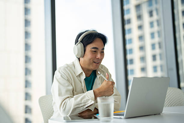 Anticiper cette intégration de l’IA dans vos API à Lyon vous positionne comme un acteur proactif plutôt que réactif face aux évolutions du marché.